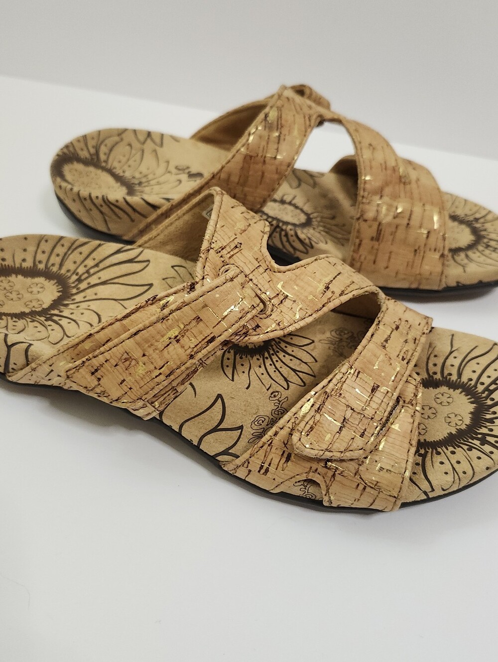 Vionic Lauren Cork/Gold Orthotic Sandals Orthaheel Sunflower Wms Sz 6 /37EU GUC